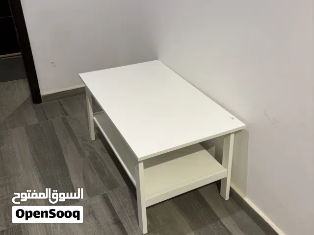 طاوله بيضاء من ايكيا ikea table white