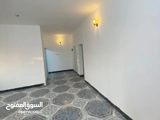 180 m2 2 Bedrooms Apartments for Rent in Basra Khadra'a