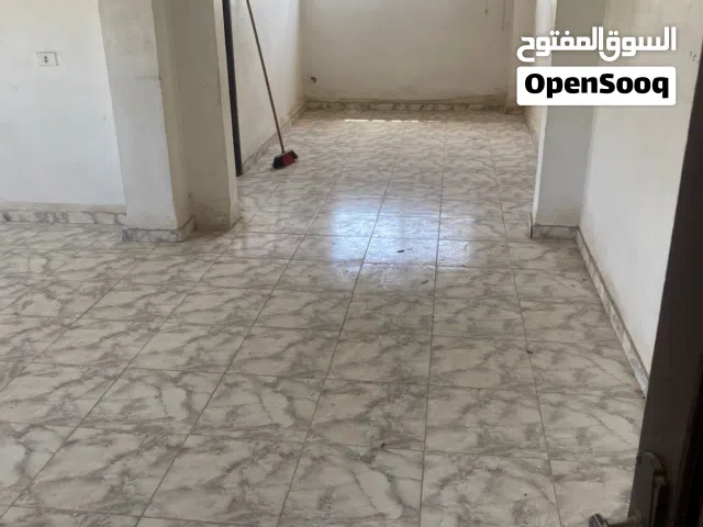 350 m2 More than 6 bedrooms Townhouse for Sale in Zarqa Jabal Al Abyad