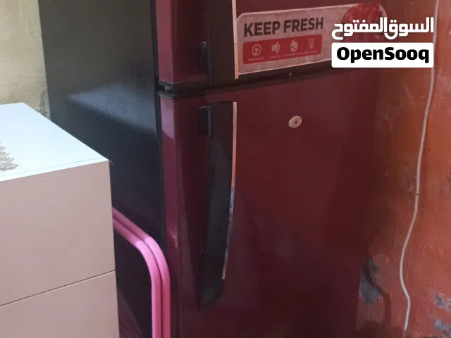 ثلاجه نضيفه حجم وسط
