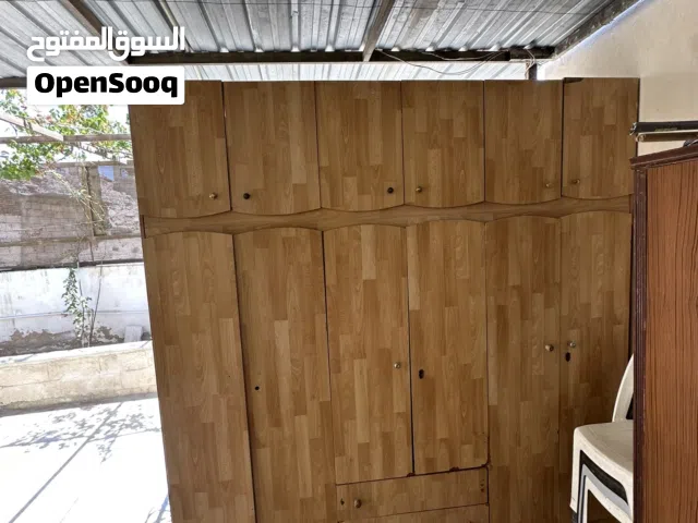 خزانه طابقين نضيفه