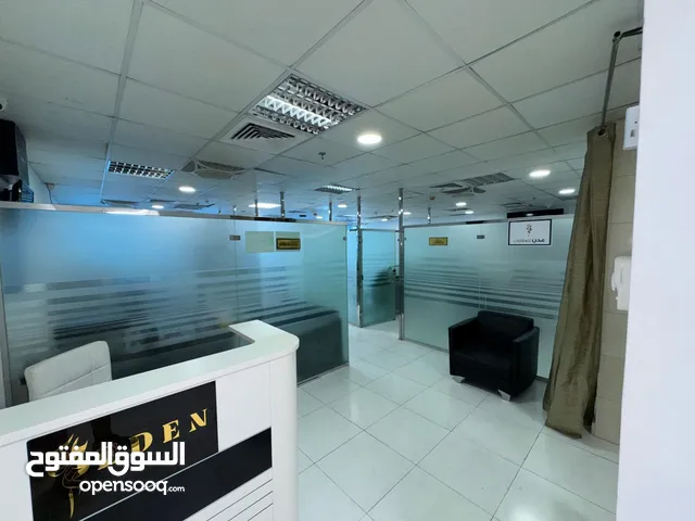 Office for sale, ready for immediate delivery, divided and ready for investment, with parking (The p