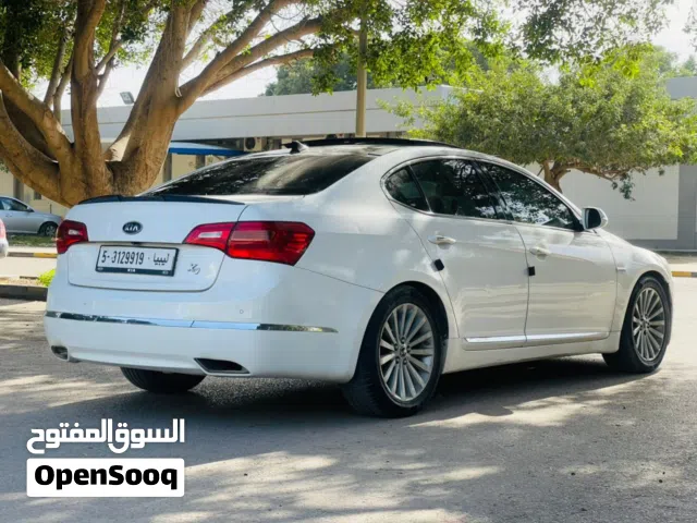 2012 Kia Cadenza Standard