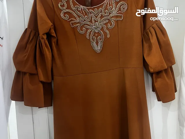 فستانين مع حزام وبدله بناتي