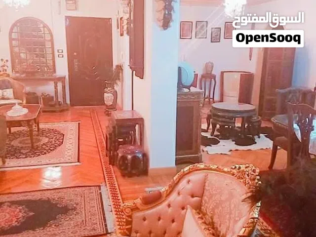 شقة للبيع بجوار سينما مترو -محطة الرمل