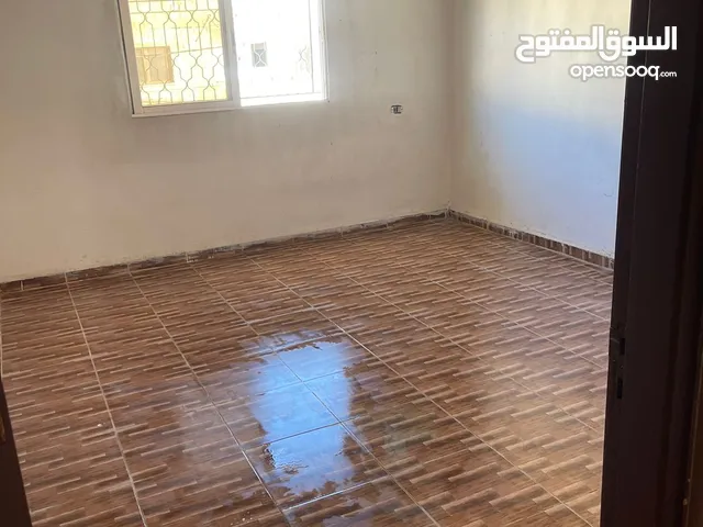 110 m2 3 Bedrooms Apartments for Rent in Zarqa Russayfah