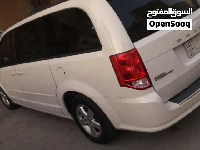 2012 دودج كارافان Standard