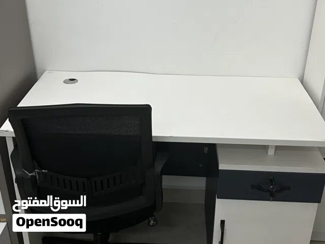 طاولة مكتب مذاكرة