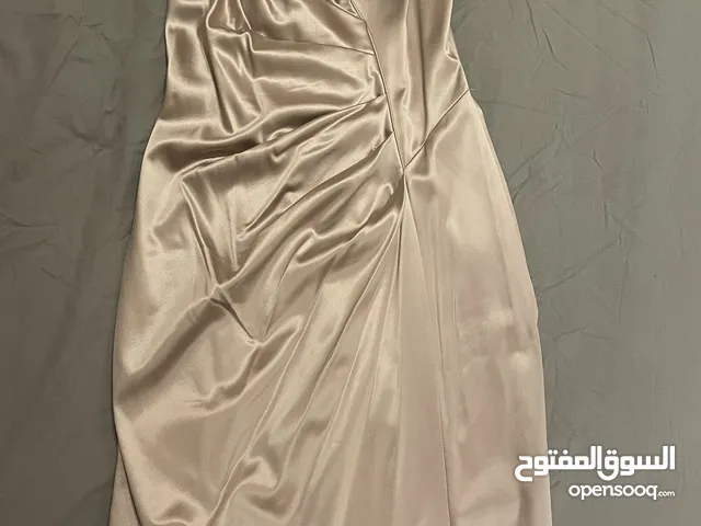 فستان جديد من كوست مقاس سمول