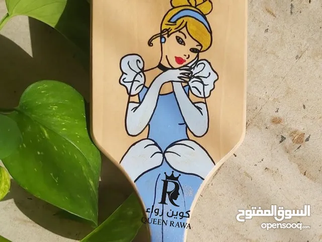 شموع معطره وفن ريزن ورسم ع زجاج والخشب وطباعه ع الملابس وطباعه ع كل شي وطباعه البومات صور