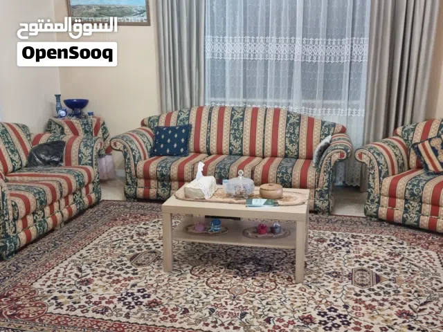 #كنب 8مقاعد خشب زان للبيع قوي جدا وبتحمل أوزان ثقيله ومنجد جديد