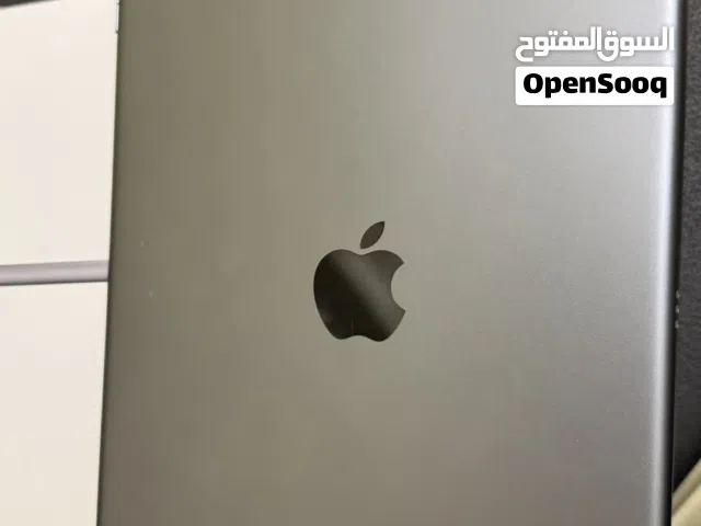 Ipad 9  للبيع بحالة ممتازة