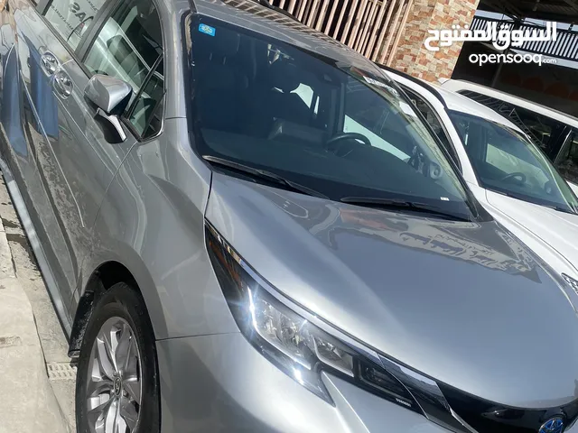 Used Toyota Sienna in Baghdad