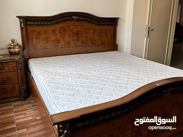 غرفة نوم فاخرة ماستر بحالة ممتازة