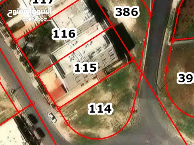 قطعه أرض للبيع مساحتها 743 متر مربع مميزه جدا جدا تقع على ثلاث شوارع من المالك مباشره