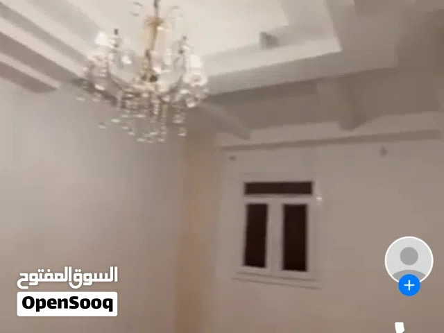 شقة ارضية خدمية شبه عالرئيسي ش المعدات للايجار