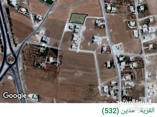 ارض سكنية مخدومة في الكرك في قرية مدين (1 دونم)