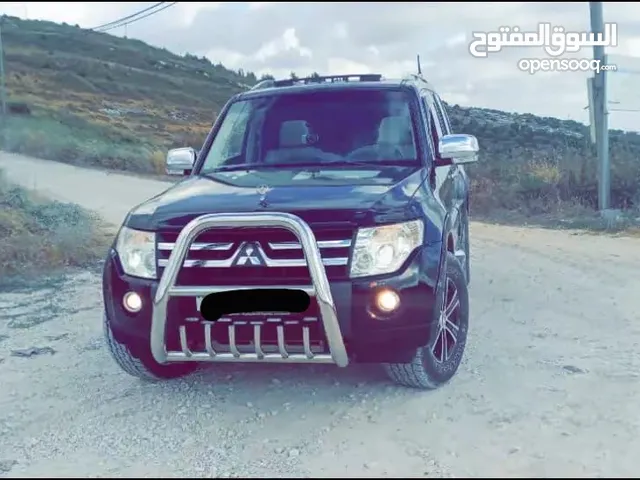 ميتسوبيشي باجيرو 2008