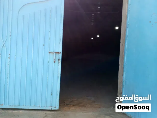 هنقر للإيجار عين زارة