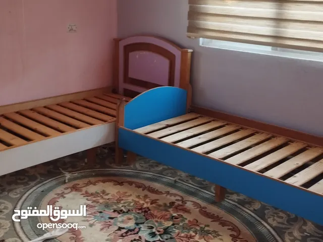 تخت للبيع بحالة الوكالة خشب ثقيل
