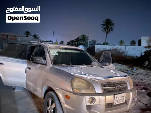 توسان 2009 محرك 20 كمبيو توماتيك نوع الوقود بنزين مكانها مصراته