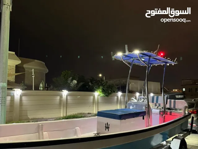 قارب مسطح 24 قدم للبيع موديل جديد محرك 200 حصان ياماها 2 ستروك