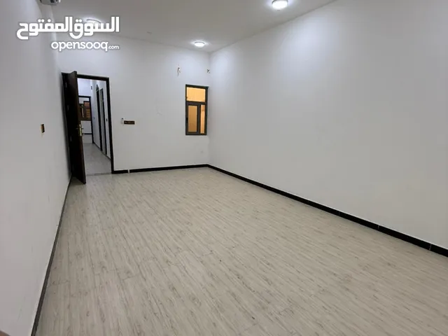 شقة حديثة موقع جيد للإيجار في الجزائر للشركات و المكاتب الرسمية و الموظفين
