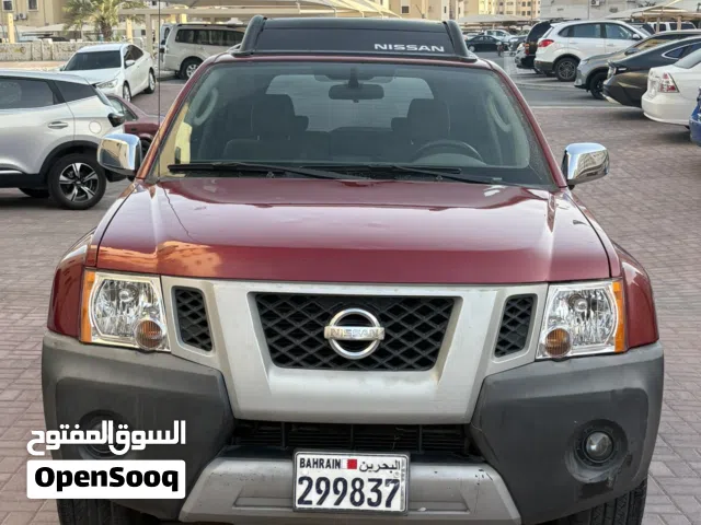 2011 نيسان X-تيرا Standard