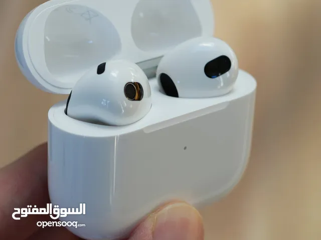 Apple AirPods 3rd Gen like New with the box and cover