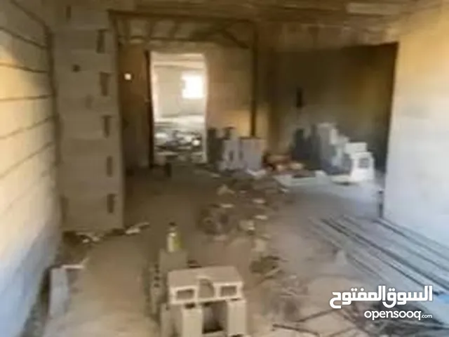 شقق عظم مساحه شقه 130متر بدفعه 10الف شيكل للعظم و 50الف شيكل للمشطب