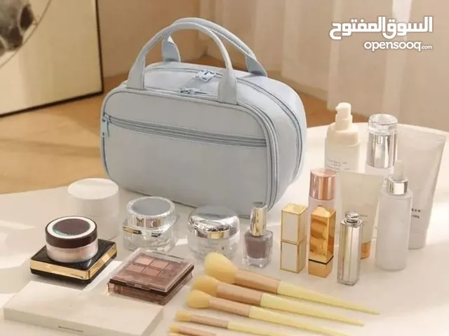 شنطة مكياج أنيقة وعملية