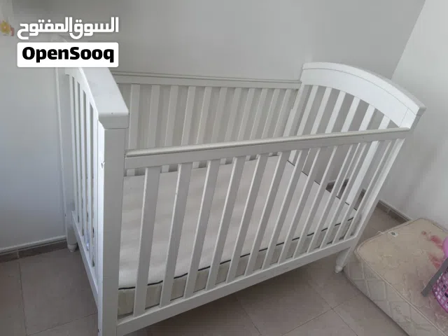 سرير رضيع كبير baby crib