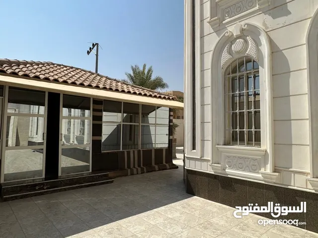 625 m2 5 Bedrooms Villa for Sale in Al Muzahmiyya Gharnatah