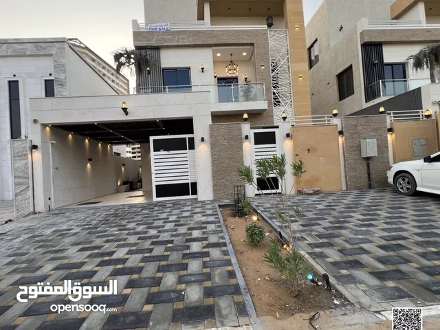 *W فيلا فاخرة للبيع بالحليو 2 -5 غرف ماستر -مسبح مع شلال - روف مع حديقة - الكهرباء والمياه والمكيفات