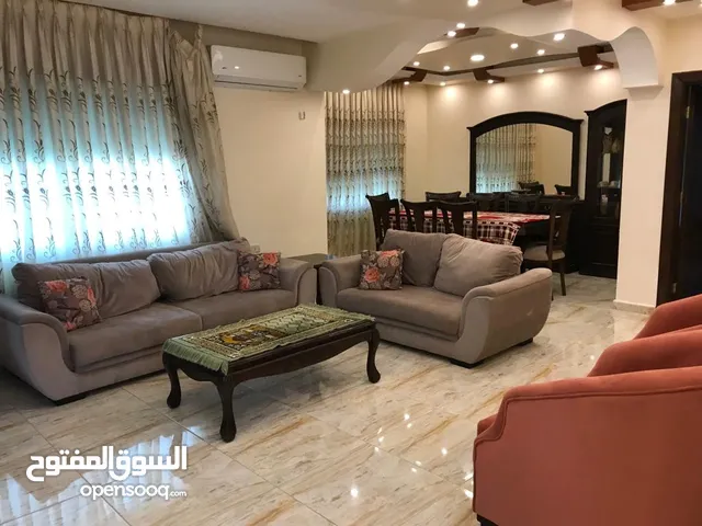 220 m2 4 Bedrooms Apartments for Rent in Amman Al Bnayyat