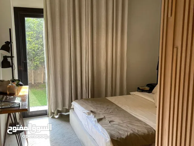 164 m2 3 Bedrooms Apartments for Sale in Giza Sheikh Zayed