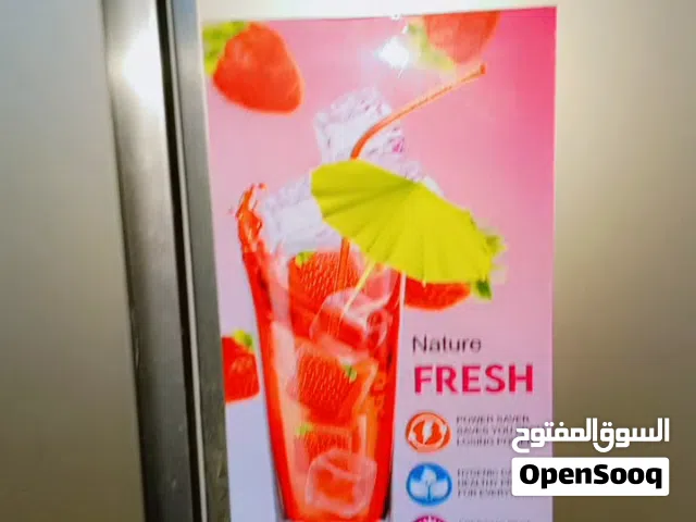 ثلاجه جديده مابيهه اي عطل  وبيها مجال مكان كرمة علي