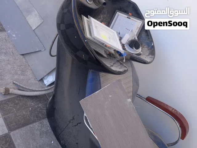 كرسي استعمال بسيط جدا شبه جديد للبيع