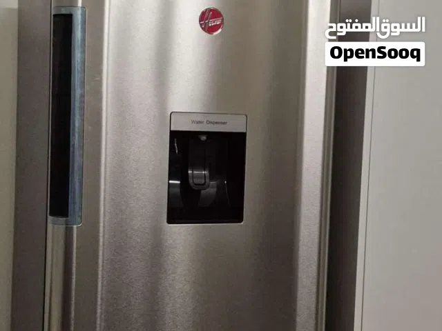 Refrigerator with water dispenser