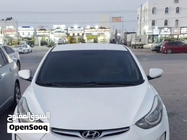 هيونداي النترا 2015 خليجي نظيفة مع أنوار وكاميرا خلفية وفتح USB