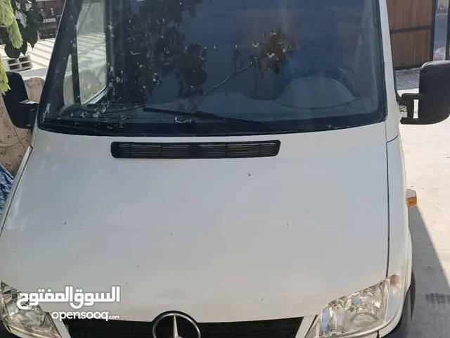 فرصة لا تفوت! باص مرسيدس شاصي طويل – موديل 2003/ 416