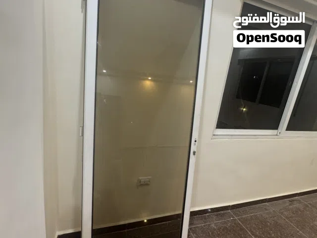 باب المنيوم للبيع