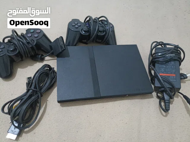 السلام عليكم  عندي بلايستيشن 2 للبيع  كامل معاه ذراعين مستعمل استعمال خفيف كما موضح في صوره