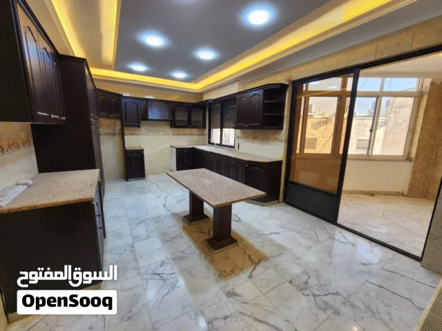 300 m2 4 Bedrooms Apartments for Sale in Amman Shmaisani