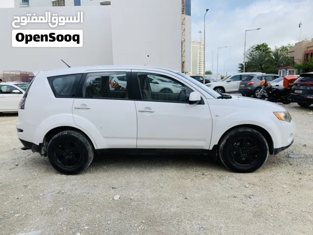 2008 ميتسوبيشي اوتلاندر Standard