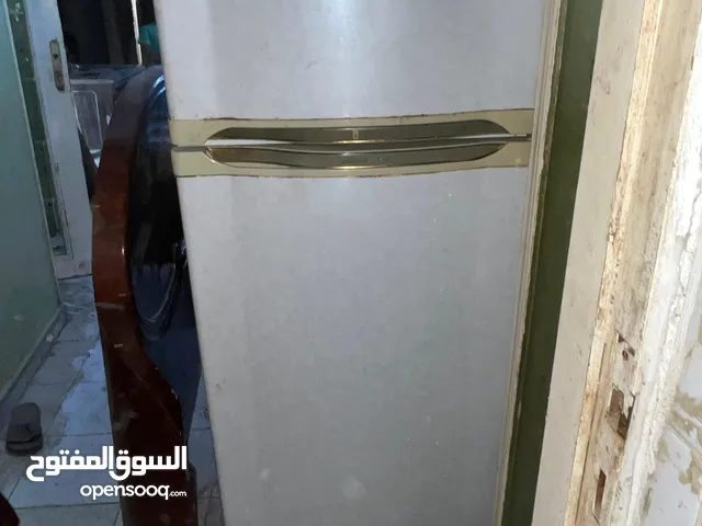تلاجه كريازى 12 قدم دي فروست 2 باب  بحاله ممتازة شحنة المصنع وليس بها اى عيوب السعر 9000 جنيه