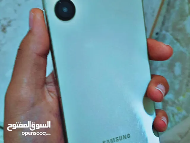 هاتف جديد استعمال بسيط قابل للبيع او تبديل