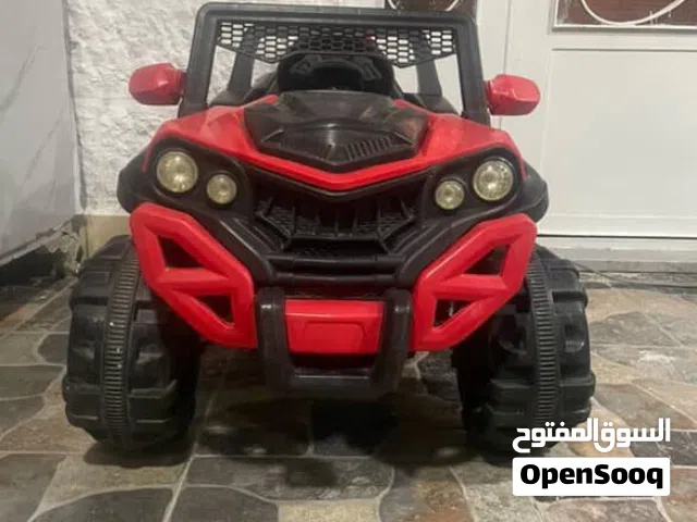 سيارة كهربائية كبيرة حالة مستعملة بطارية جديدة مع شاحنها  فيها ماتورين خلفي تساعد على الدفع والحركة