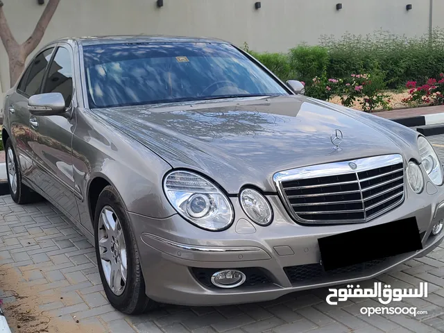 MERCEDES E280 2008 , GCC , FULL OPTION , ACCIDENT FREE , ORIGINAL PAINT