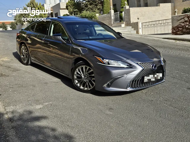 Lexus ES300h